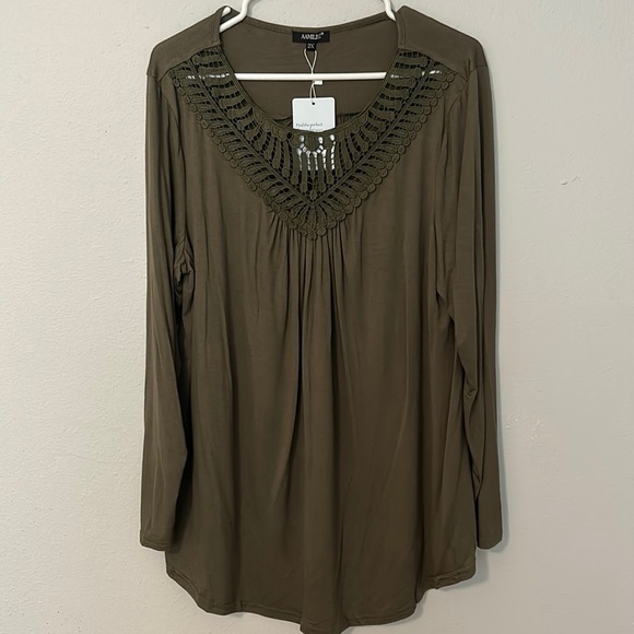 NWT Aamilife Womens Plus long sleeve shirt. Women’s size 2x. Green w/lace. - Picture 1 of 6